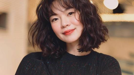 圆脸适合什么发型好看，圆脸显瘦发型精选：修饰轮廓又减龄的时尚推荐