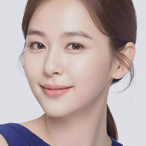 适合35岁女人的护肤品，35岁肌肤的专属抗衰方案与精准护理指南