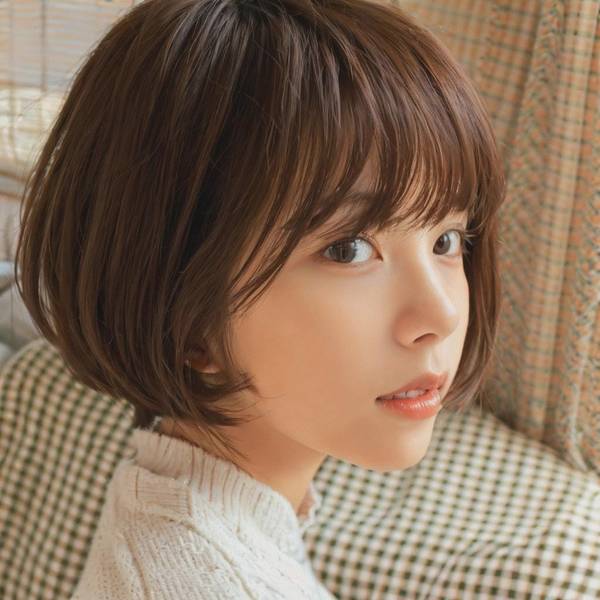 短头发学生头女生发型，短头发学生头女生的自信简洁与灵动之选