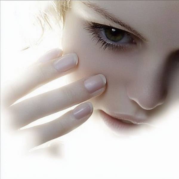 雅诗兰黛眼霜价格，冻龄定格，雅诗兰黛眼霜价格揭秘，奢宠眼周不奢价