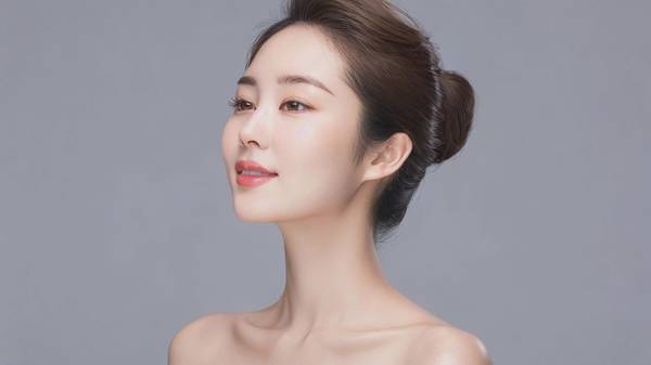 消除颈纹最有效的方法，消除颈纹实测最有效三步年轻术