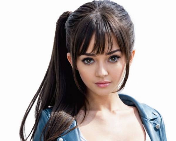 额头凸适合什么刘海，额头凸的完美修饰：5款拯救发际线的刘海指南