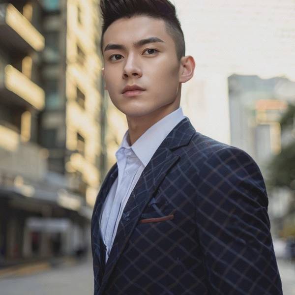 国字脸不留刘海好看吗，国字脸无刘海彰显硬朗风骨气场全开